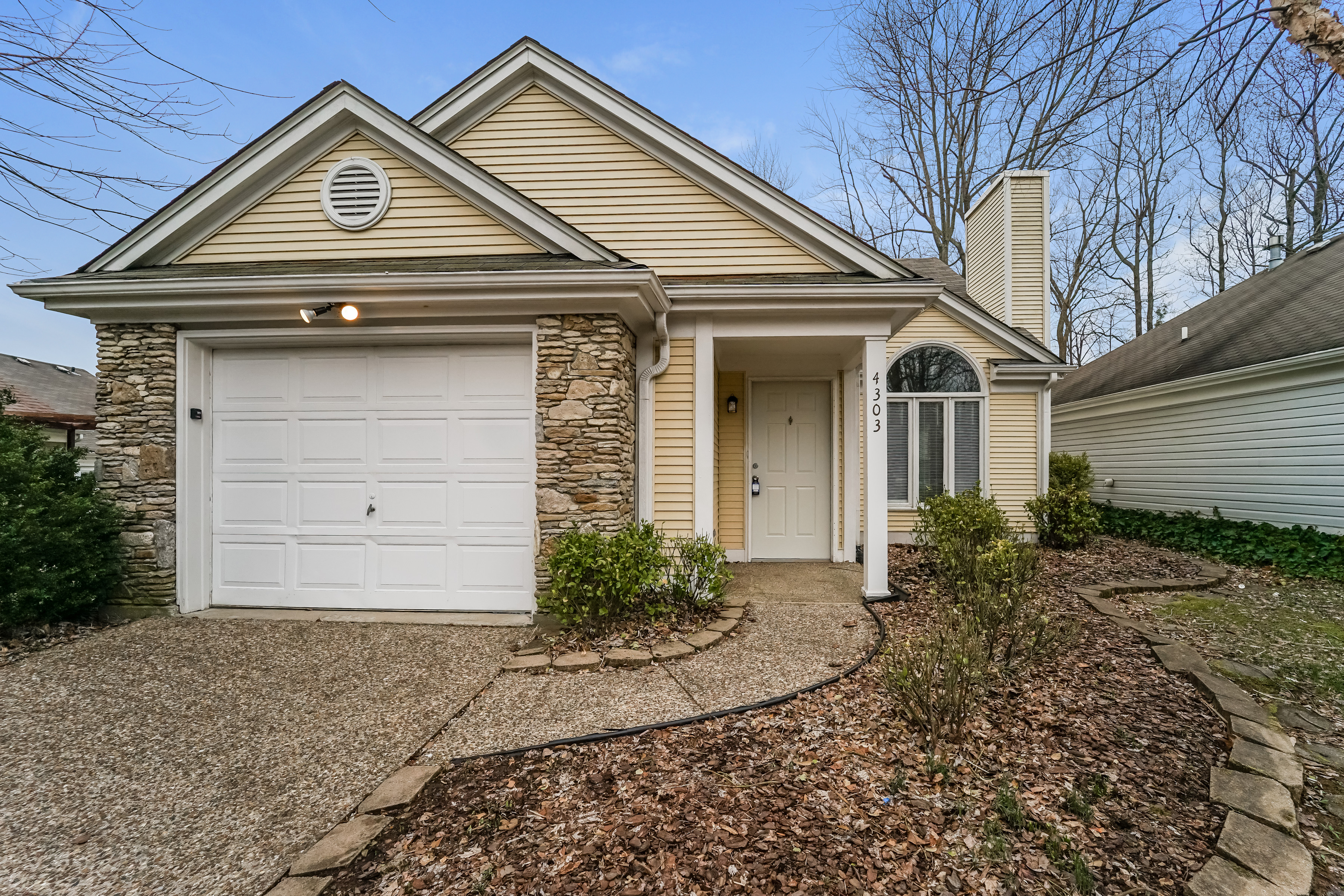 4303 Bay Pointe Dr Louisville, KY 40241